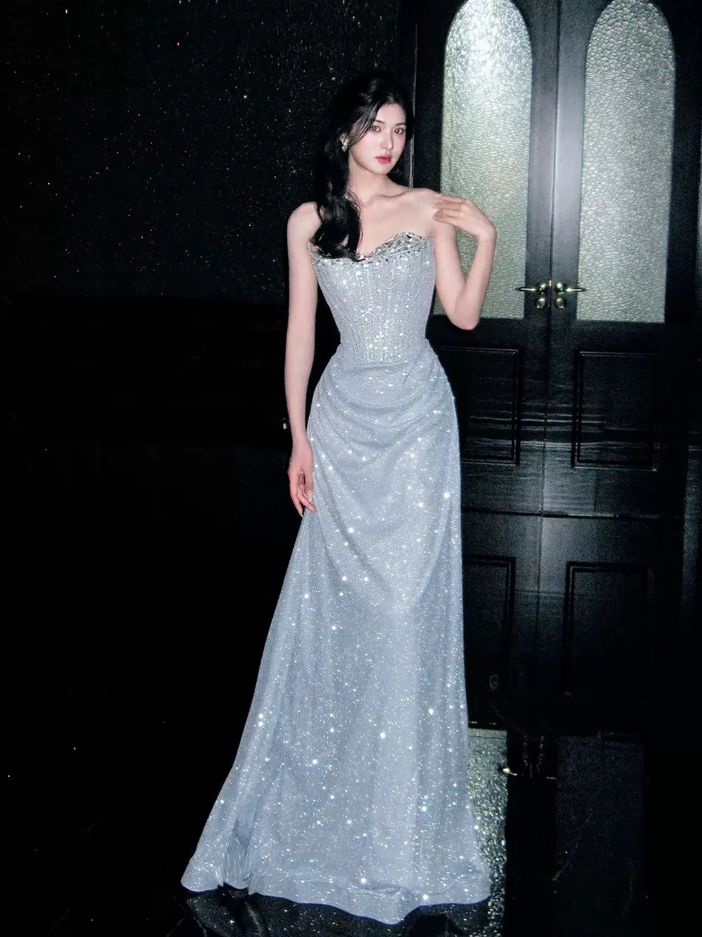 Robe de bal fourreau sans bretelles à paillettes bleues, inspiration robe de soirée longue, tenue pour un 20e anniversaire AB2239
