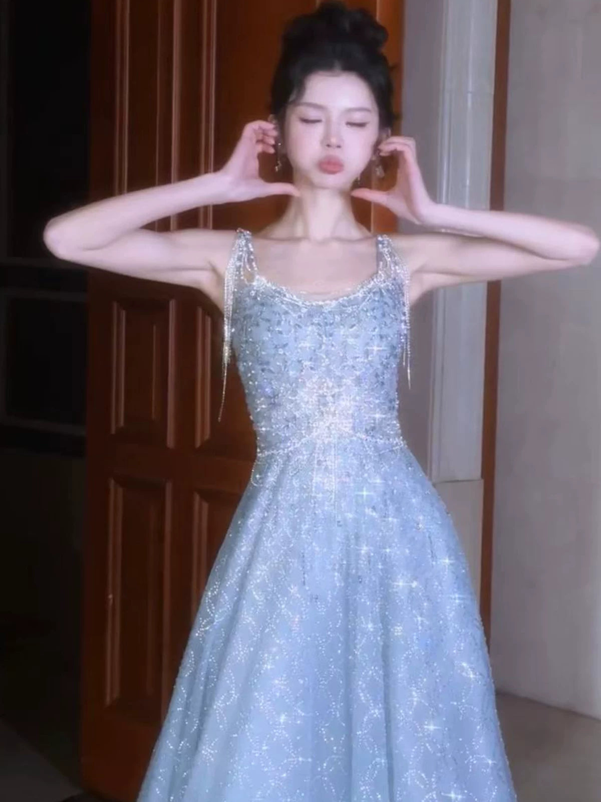 Magnifique robe de bal bleue à sequins, col carré, longue, idéale pour un bal de fin d'année, une soirée, un anniversaire de 16 ans ou une remise de diplôme (AB2242).