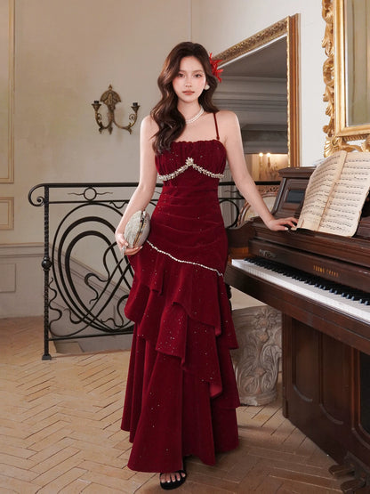 Robe de bal longue sirène élégante à fines bretelles en velours bordeaux à volants - Tenue de soirée de remise de diplômes N081