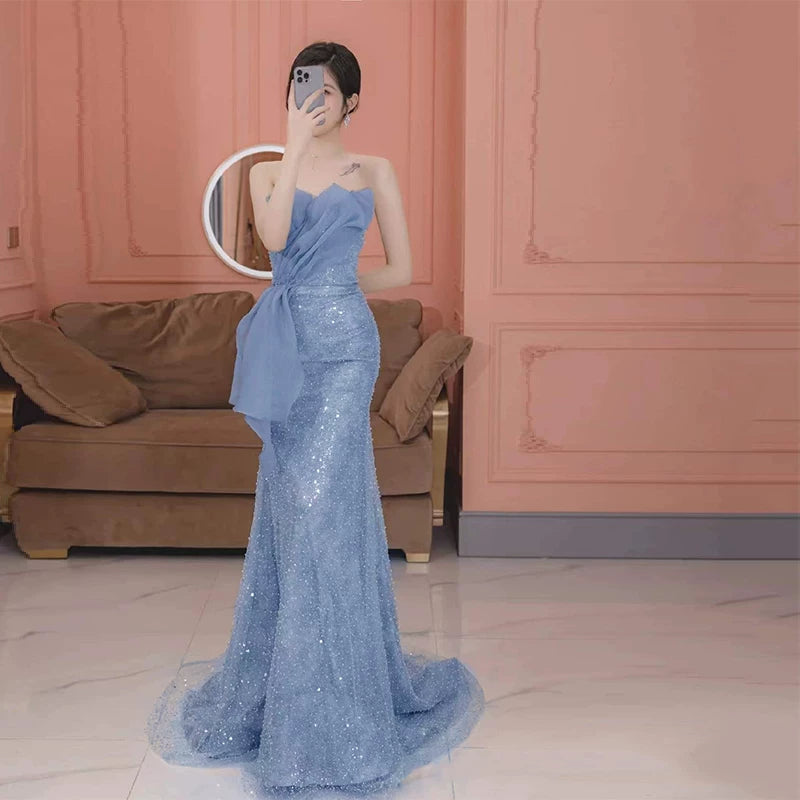 Elegantes, trägerloses Meerjungfrauen-Abendkleid in Altblau mit Pailletten – Inspiration für lange Partys und besondere Anlässe wie den 20. Geburtstag (AB2330)
