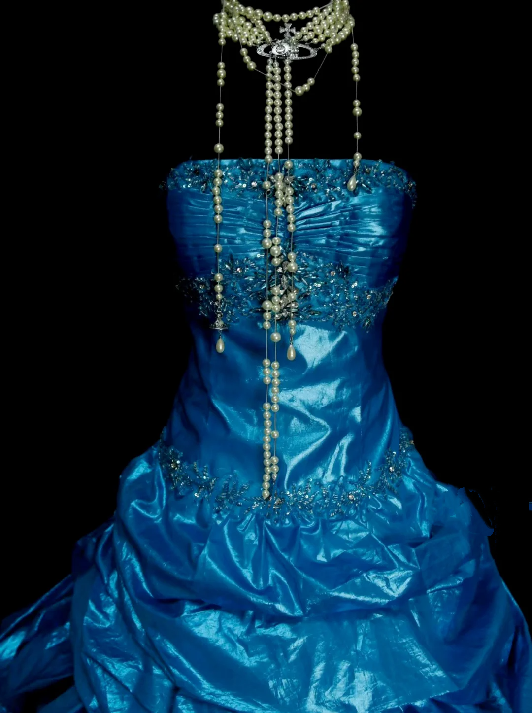 Unique Ball Gown Strapless Royal Blue With Multi Layered Beadings Long Quinceanera Dresses Sweet 15 16 Birthday Outfits Gown OB014