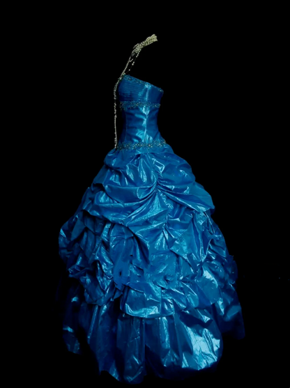 Unique Ball Gown Strapless Royal Blue With Multi Layered Beadings Long Quinceanera Dresses Sweet 15 16 Birthday Outfits Gown OB014