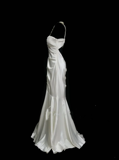 Elegantes, schlichtes Brautkleid im Meerjungfrauenstil mit One-Shoulder-Schnitt und Blumenmuster, erhältlich in kleinen und großen Größen (OB017)