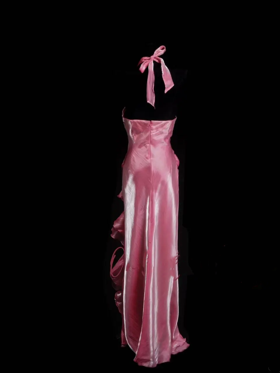 Schlichtes, langes Meerjungfrauen-Halterkleid in Rosa mit Raffungen und plissiertem Schnitt – Inspirationen für formelle Partykleider für Damen OB025