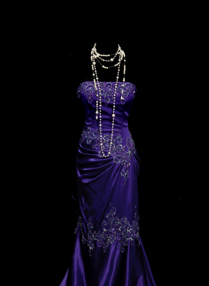 Elegantes, trägerloses Meerjungfrauen-Abendkleid aus lila Satin mit Applikationen und Perlenstickerei – ein trendiges Partykleid für Damen (OB026)