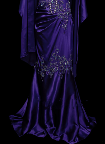 Elegantes, trägerloses Meerjungfrauen-Abendkleid aus lila Satin mit Applikationen und Perlenstickerei – ein trendiges Partykleid für Damen (OB026)