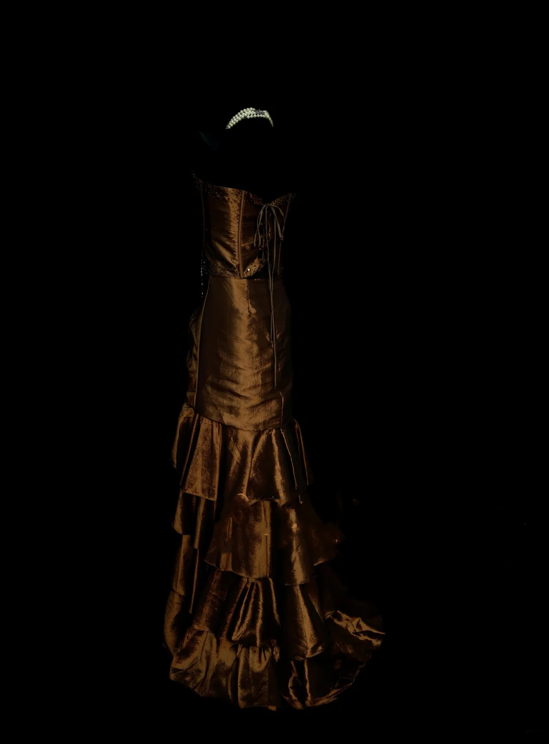 Vintage Meerjungfrauen-Abendkleid im 70er-Jahre-Stil, braun, lang, mit Herzausschnitt, Inspiration für formelle Anlässe, Abendoutfit OB042