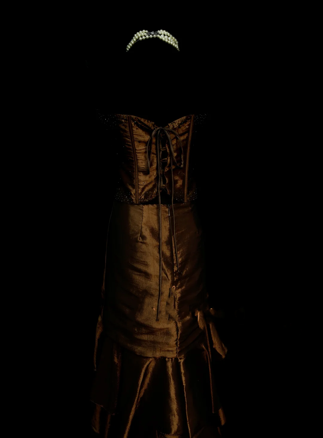 Vintage Meerjungfrauen-Abendkleid im 70er-Jahre-Stil, braun, lang, mit Herzausschnitt, Inspiration für formelle Anlässe, Abendoutfit OB042