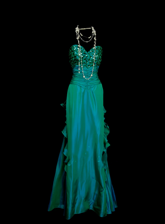 Elegantes, langes A-Linien-Abendkleid aus grünem Satin mit Paillettenoberteil und Herzausschnitt – perfekt für Partys, den 18. Geburtstag oder als Abschlusskleid (OB045).