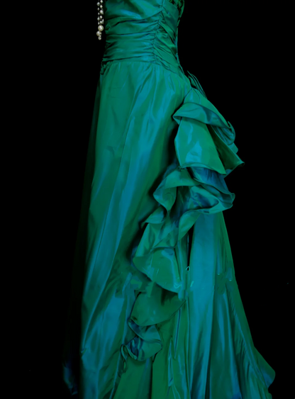 Robe de bal longue chic en satin vert anthracite plissée à sequins, coupe trapèze, bustier cœur, idéale pour une soirée, un 18e anniversaire ou une remise de diplôme (OB045)