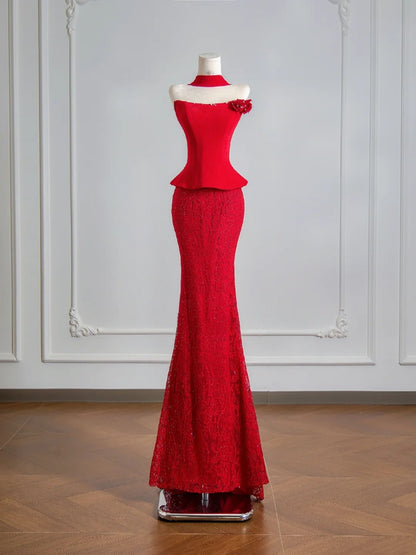 Figurschmeichelndes, trägerloses Meerjungfrauen-Abendkleid aus rotem Satin und Spitze, langes formelles Abendkleid für Geburtstagsfeiern N387
