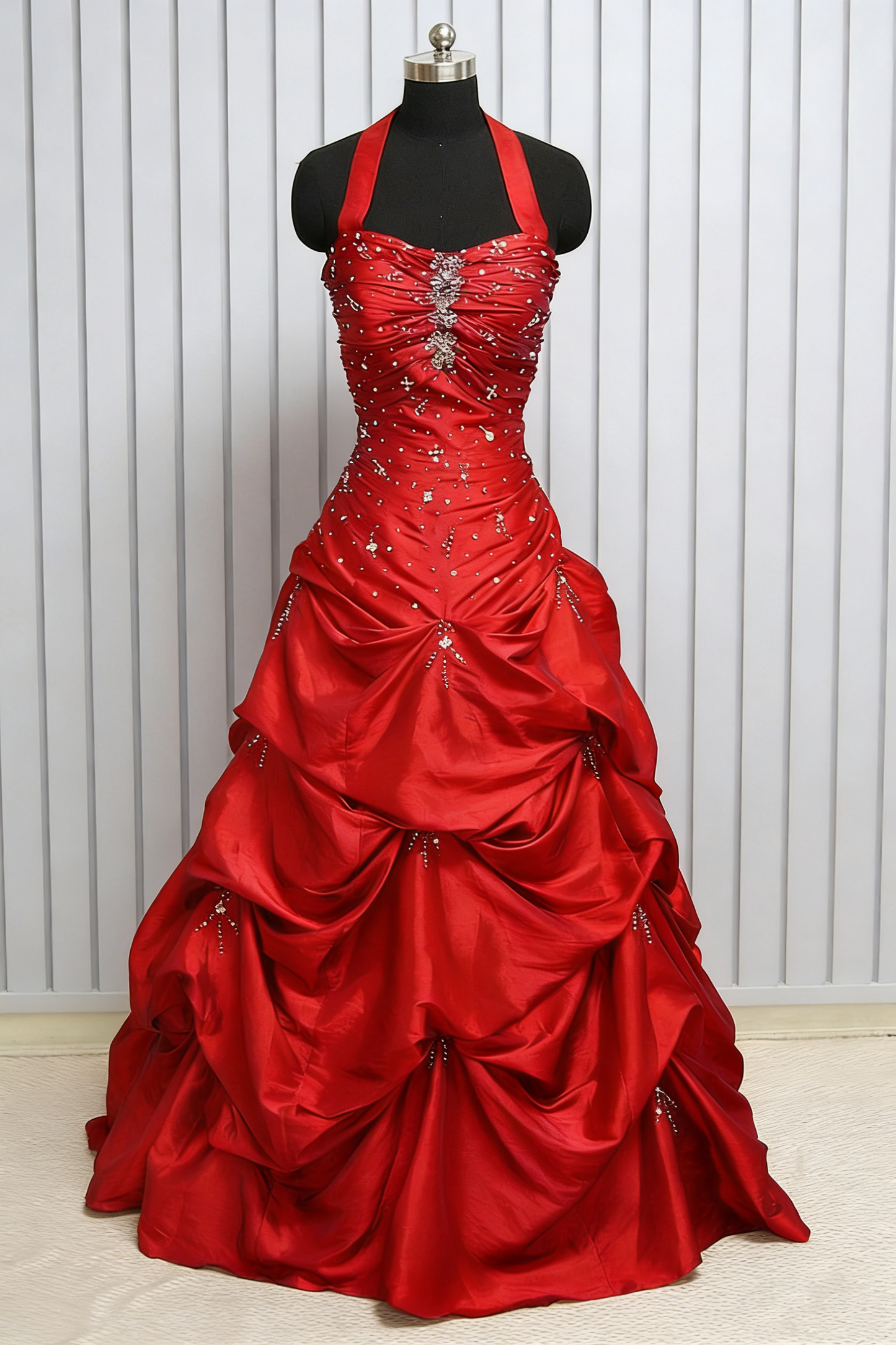 Pretty Ball Gown Halter Grape Prom Dresses Formal Dress 18th Birthday Outfits Prom Gown RA032
