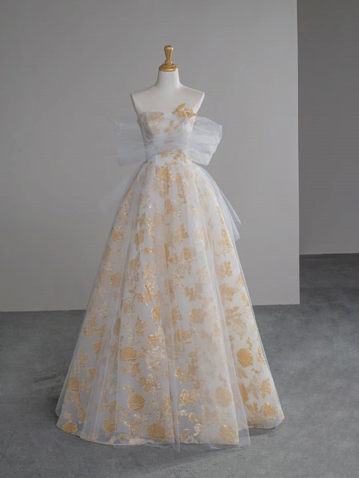 Modern Ball Gown Off The Shoulder White Tulle Prom Dresses Formal Dress 18th Birthday Outfits Prom Gown RA077