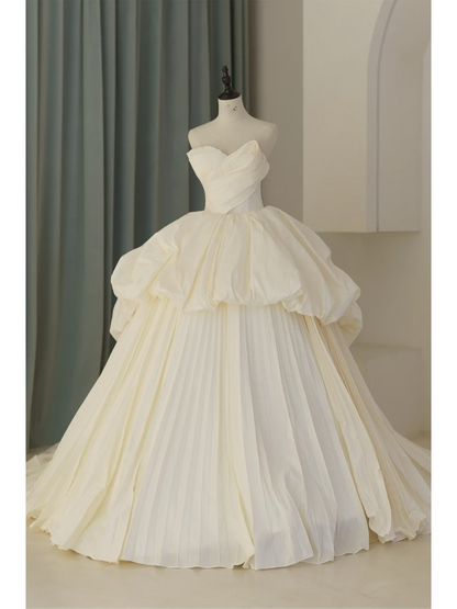 Robe de mariée de rêve en satin blanc, décolleté en cœur, volants, corset, grande taille, avec traîne, RB1081