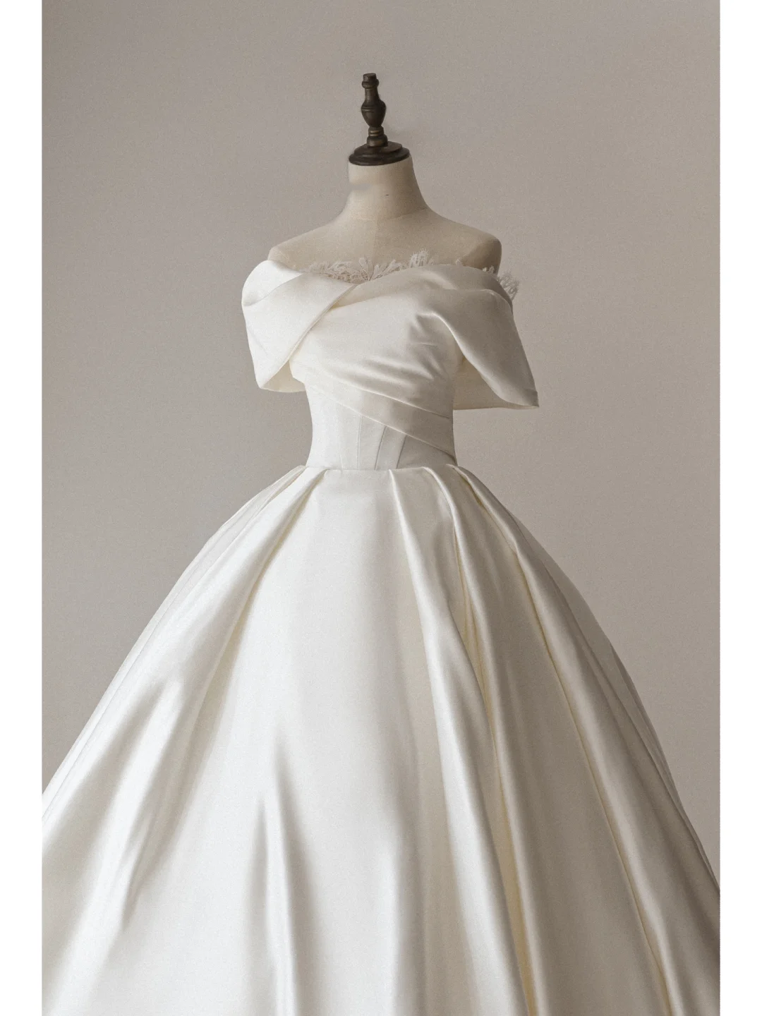 Robe de mariée longue en dentelle blanche, style corset, épaules dénudées et modeste, RB1100