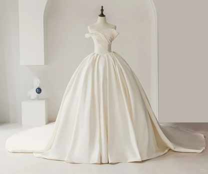Robe de mariée bustier en satin plissé, style robe de bal modeste, ajustée, corset, longue, RB1107
