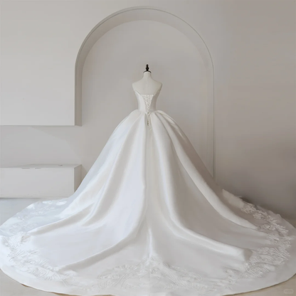 Robe de mariée élégante et modeste, bustier, ajustée, avec appliques blanches et corset, style robe de mariée longue, RB1113