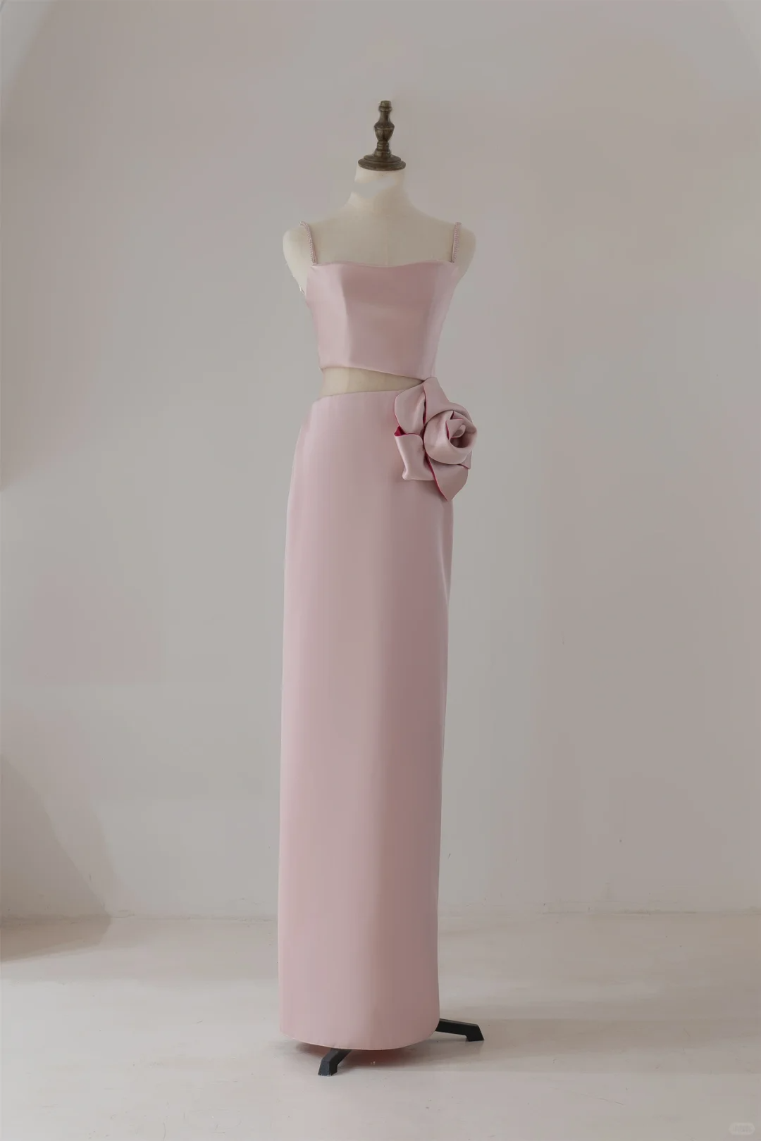 Robe de bal longue rose unie à bretelles spaghetti, style fourreau, tendance et modeste, idéale pour le lycée ou pour danser, RB1122