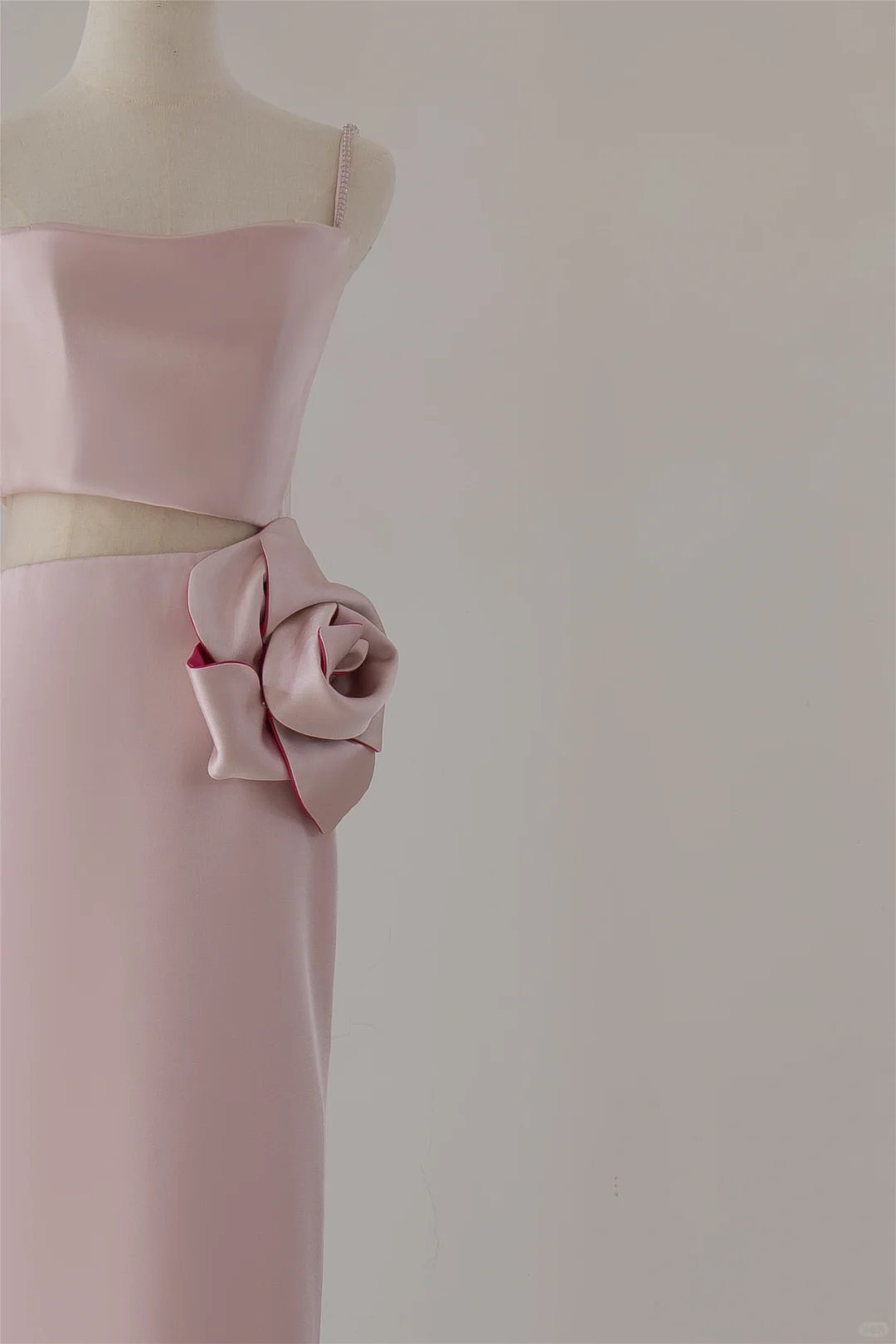 Robe de bal longue rose unie à bretelles spaghetti, style fourreau, tendance et modeste, idéale pour le lycée ou pour danser, RB1122