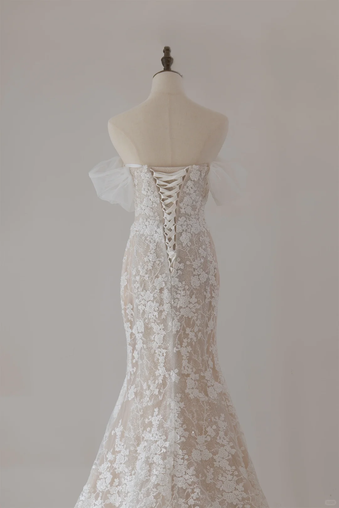 Modest Mermaid Off The Shoulder Short Sleeves Fitted Lace Corset Wedding Dress Long Bridal Gown Wedding Gowns RB1125