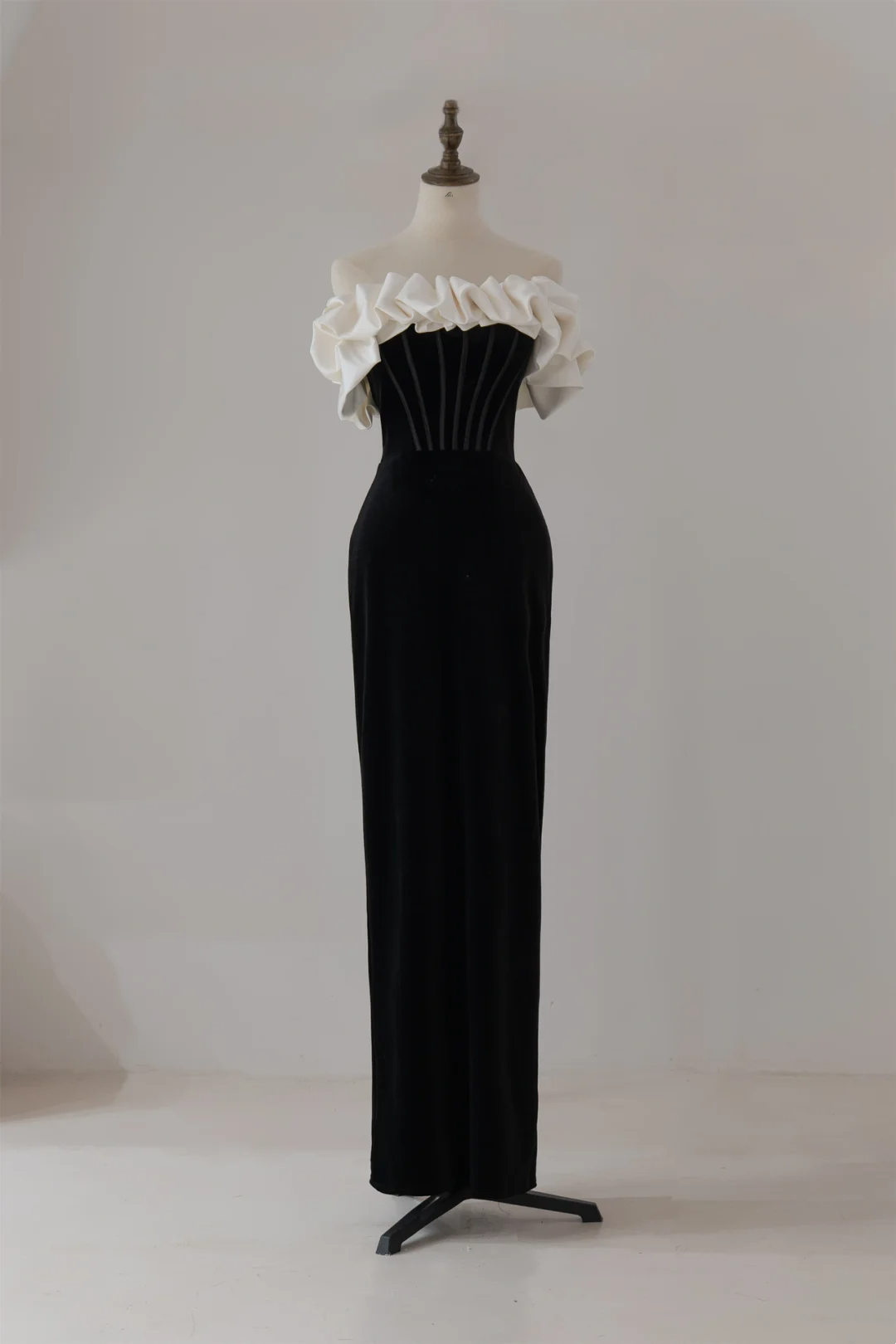 Robe fourreau unique en velours noir à épaules dénudées, robe de bal longue, tenue de soirée, tenue de remise de diplôme, RB1126