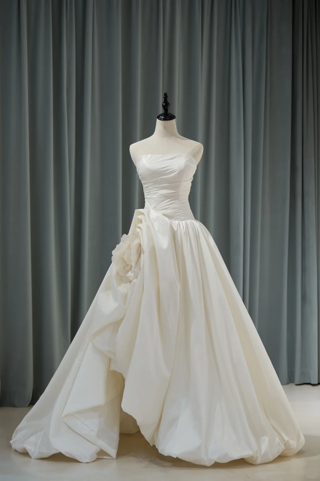 Modest Ball Gown Strapless Ivory Fitted Corset Wedding Dress Long Bridal Gown Wedding Gowns RB1127