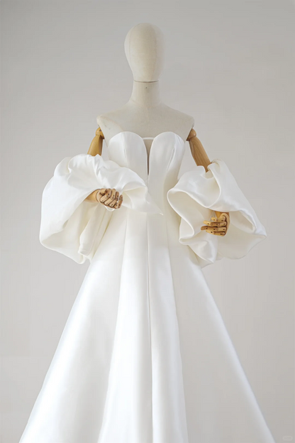 Robe de mariée blanche élégante et modeste, décolleté en cœur, en satin plissé, longue, RB1130