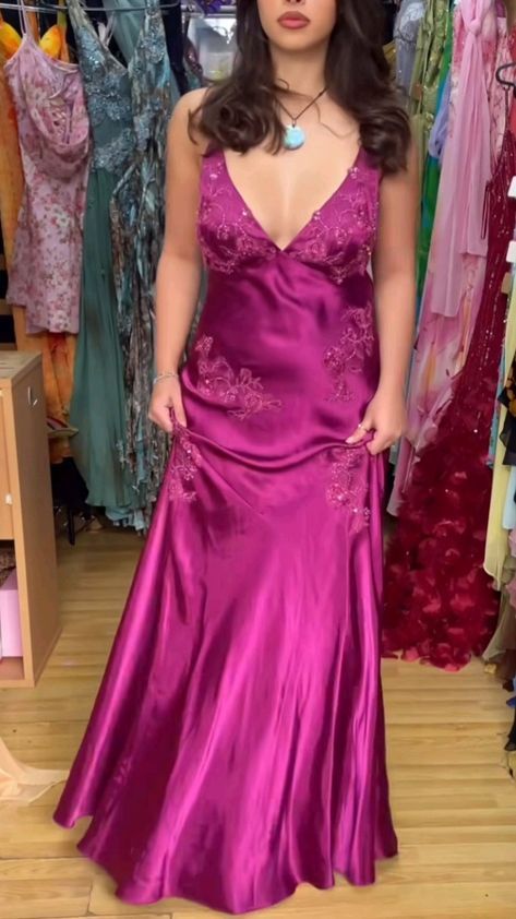 Robe de bal sirène modeste à bretelles spaghetti en satin raisin, robe longue de soirée, tenue d'anniversaire, robe de remise de diplôme pour adolescentes RB1137