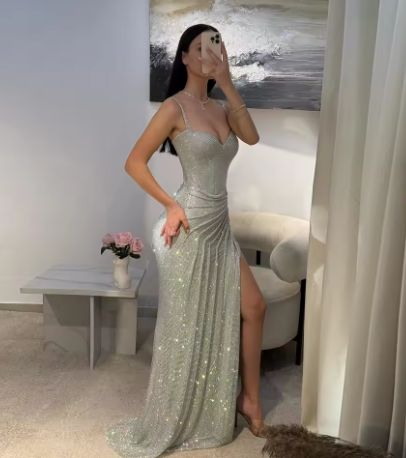 Robe de bal sirène modeste à bretelles spaghetti et paillettes argentées, robe de bal d'inspiration, robe de remise de diplôme RB1169