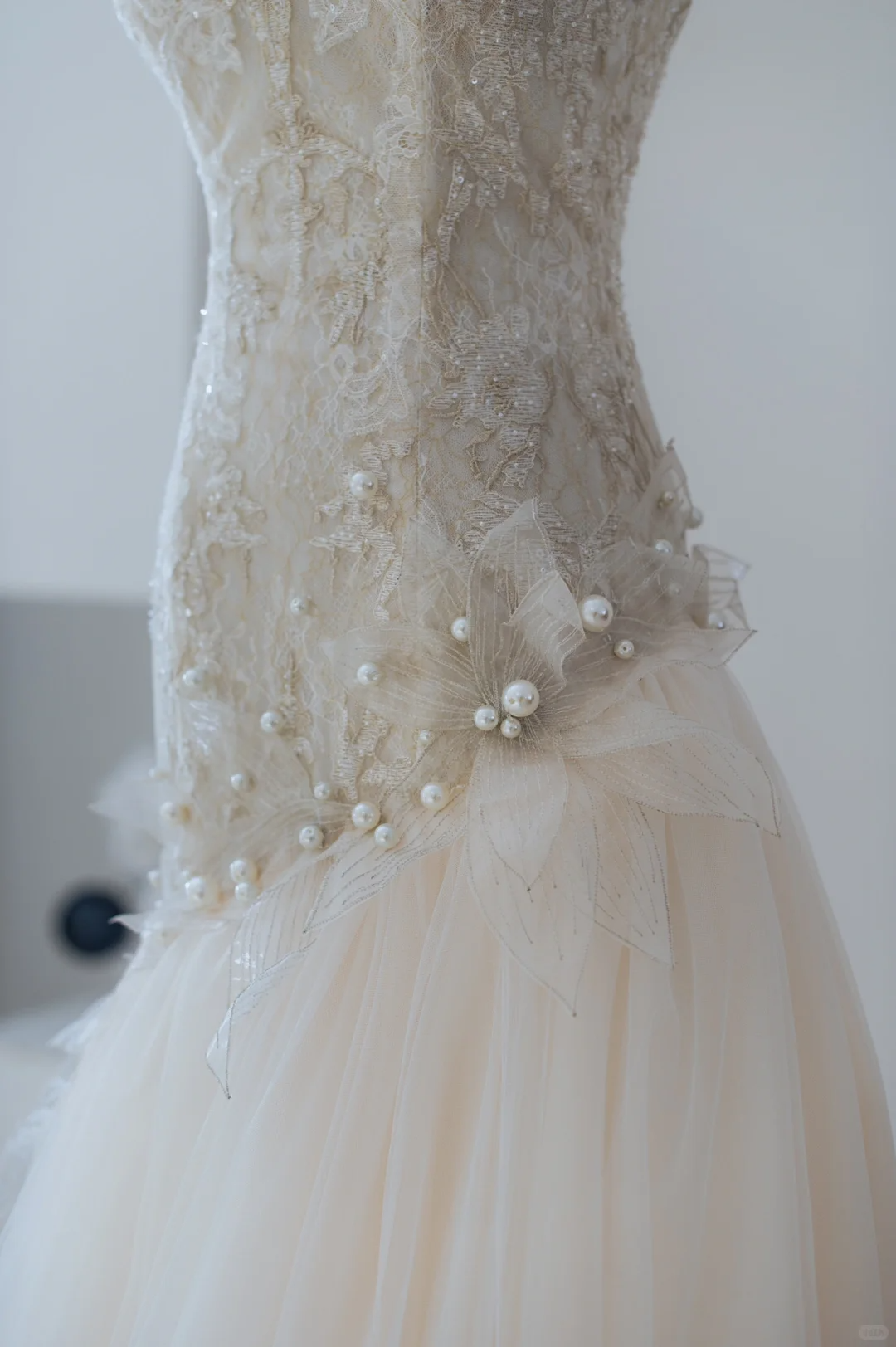 Robe de mariée élégante et modeste, style sirène, décolleté en cœur, en dentelle plissée, longue, RB1188