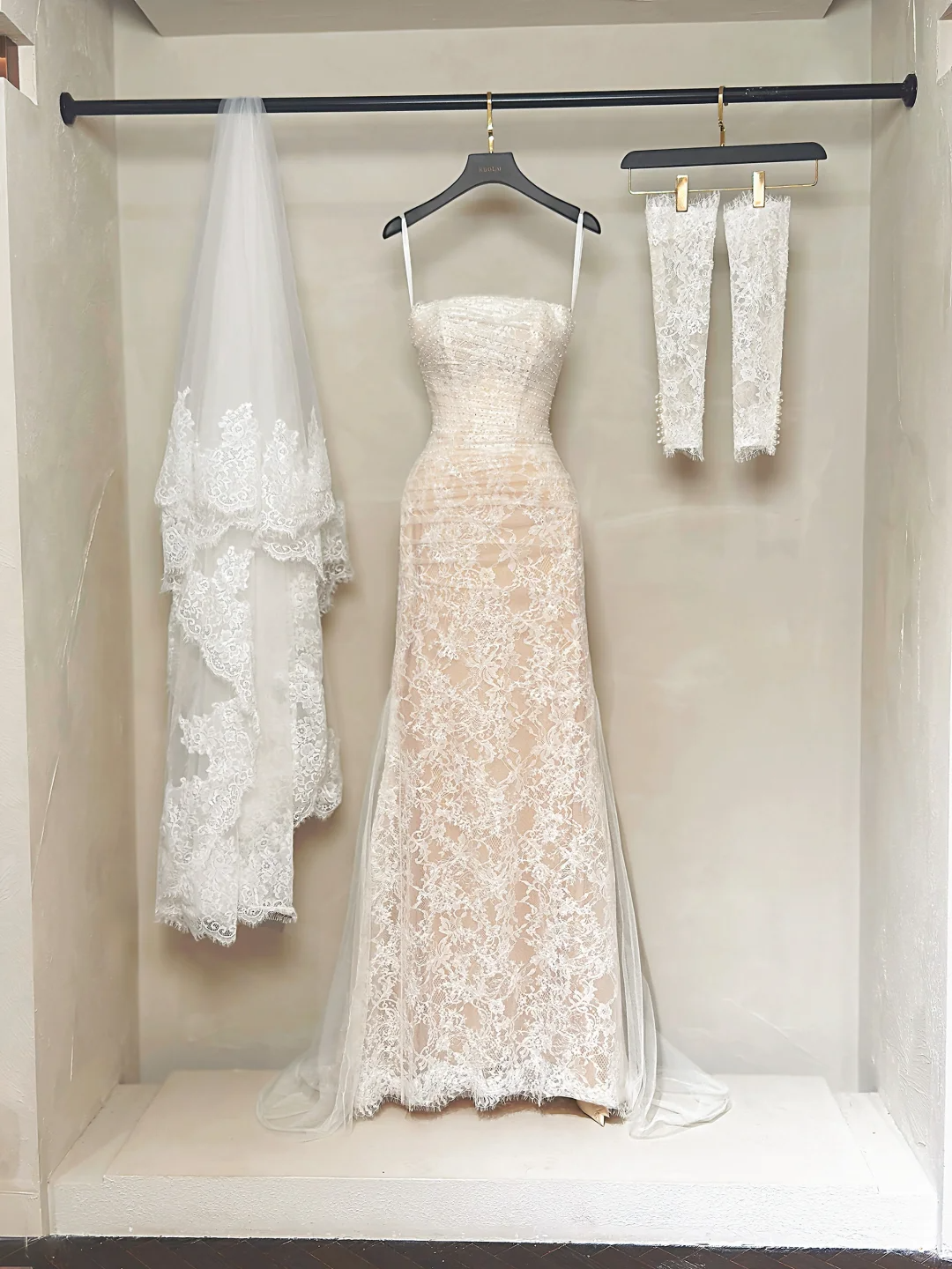 Robe de mariée sirène bustier en dentelle blanche, style corset ajusté, robe de mariée longue, RB1193
