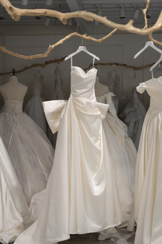 Modest Mermaid Sweetheart Satin Pleated Off White Wedding Dress With Bow Long Bridal Gown Wedding Gowns RB1211
