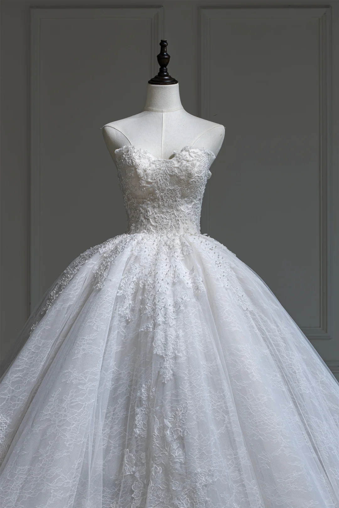Charmante robe de bal décolleté en cœur blanc ajusté en dentelle corset robe de mariée longue robe de mariée robes de mariée RB1213