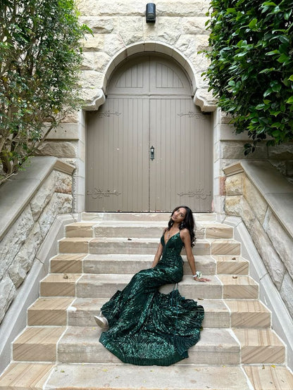 Robe de bal longue à bretelles spaghetti et paillettes vert émeraude foncé, style sirène, inspiration RB1304