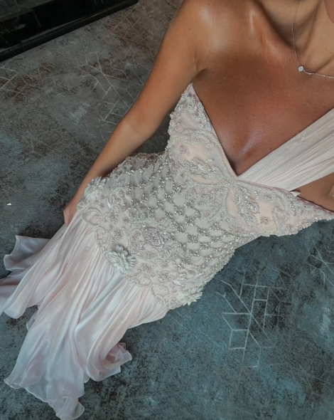 Robe de bal sirène luxueuse à une épaule en mousseline rose sans manches ornée de perles, longueur au sol, robe de remise de diplôme N889
