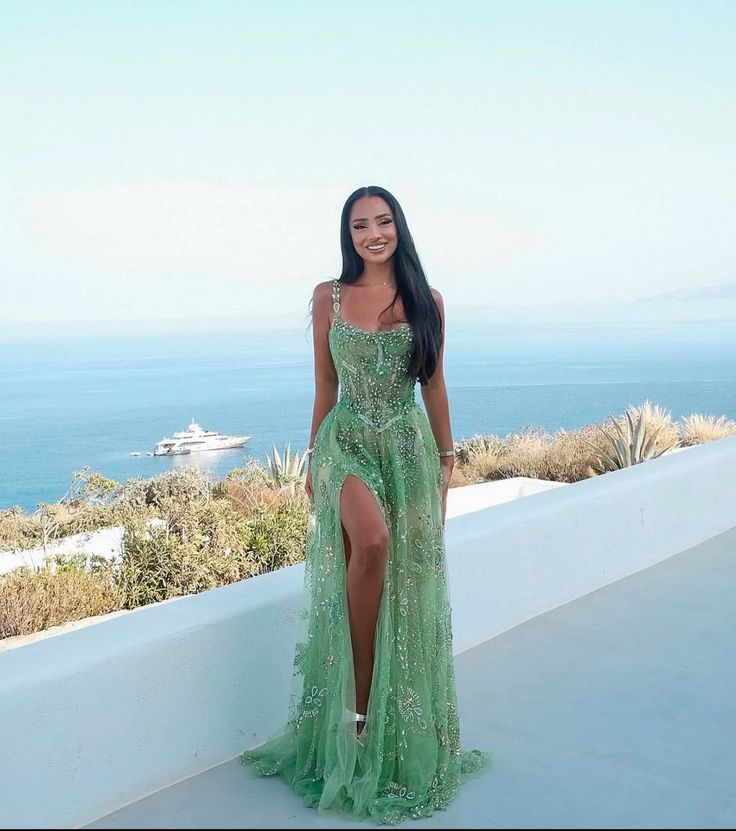 Robe de bal longue élégante à paillettes vert menthe, col carré et sirène, inspirée par la robe pailletée RB1397