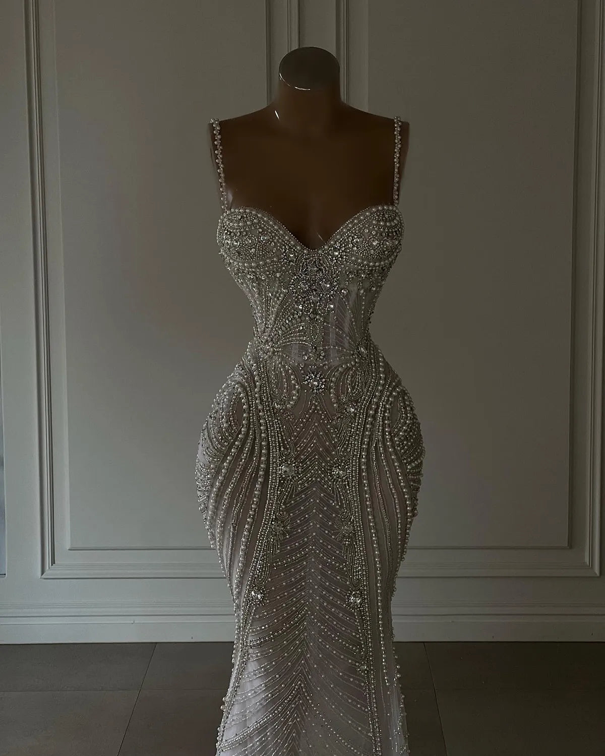 Sparkly Mermaid Spaghetti Straps White Sequin Beaded Wedding Dress Long Bridal Gown Wedding Dresses RB1442