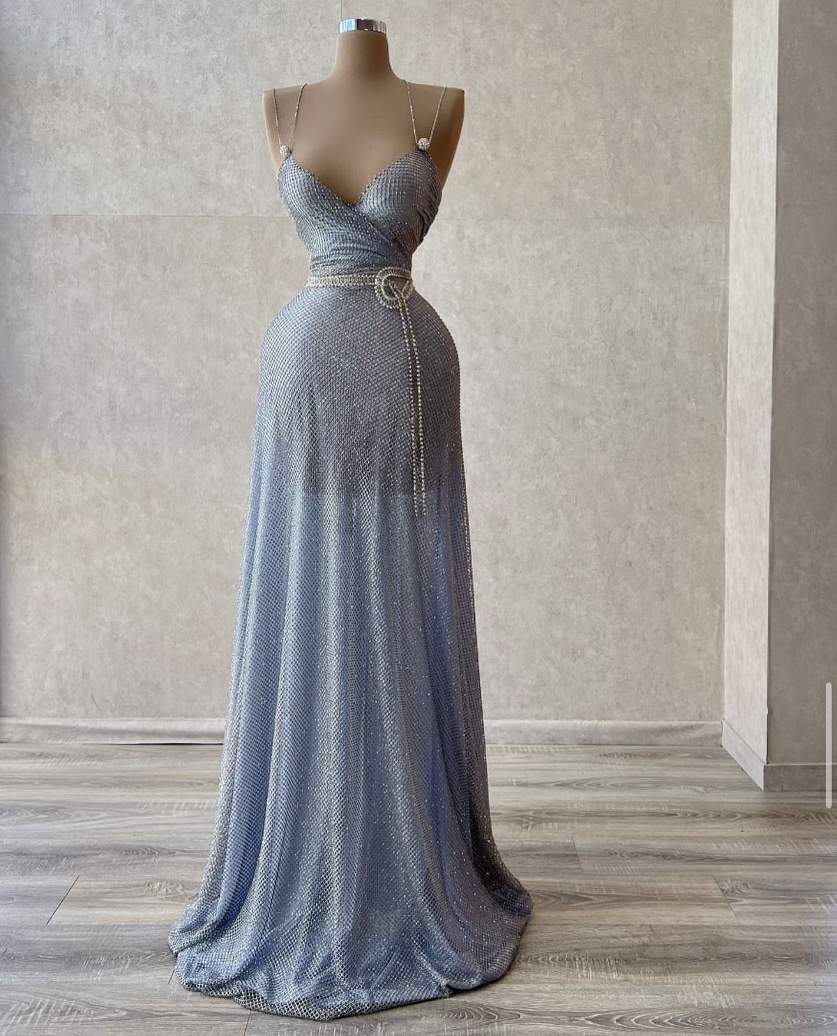 Robe de bal sirène à bretelles spaghetti et paillettes bleues, tenue de bal impressionnante pour un 22e anniversaire (RB1535)