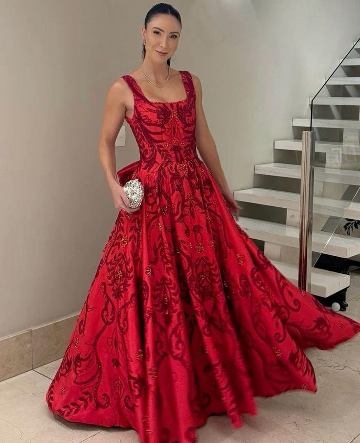 Robe de bal chic, col carré, longue, en satin rouge, tenue de bal pour 20e anniversaire, RB1562