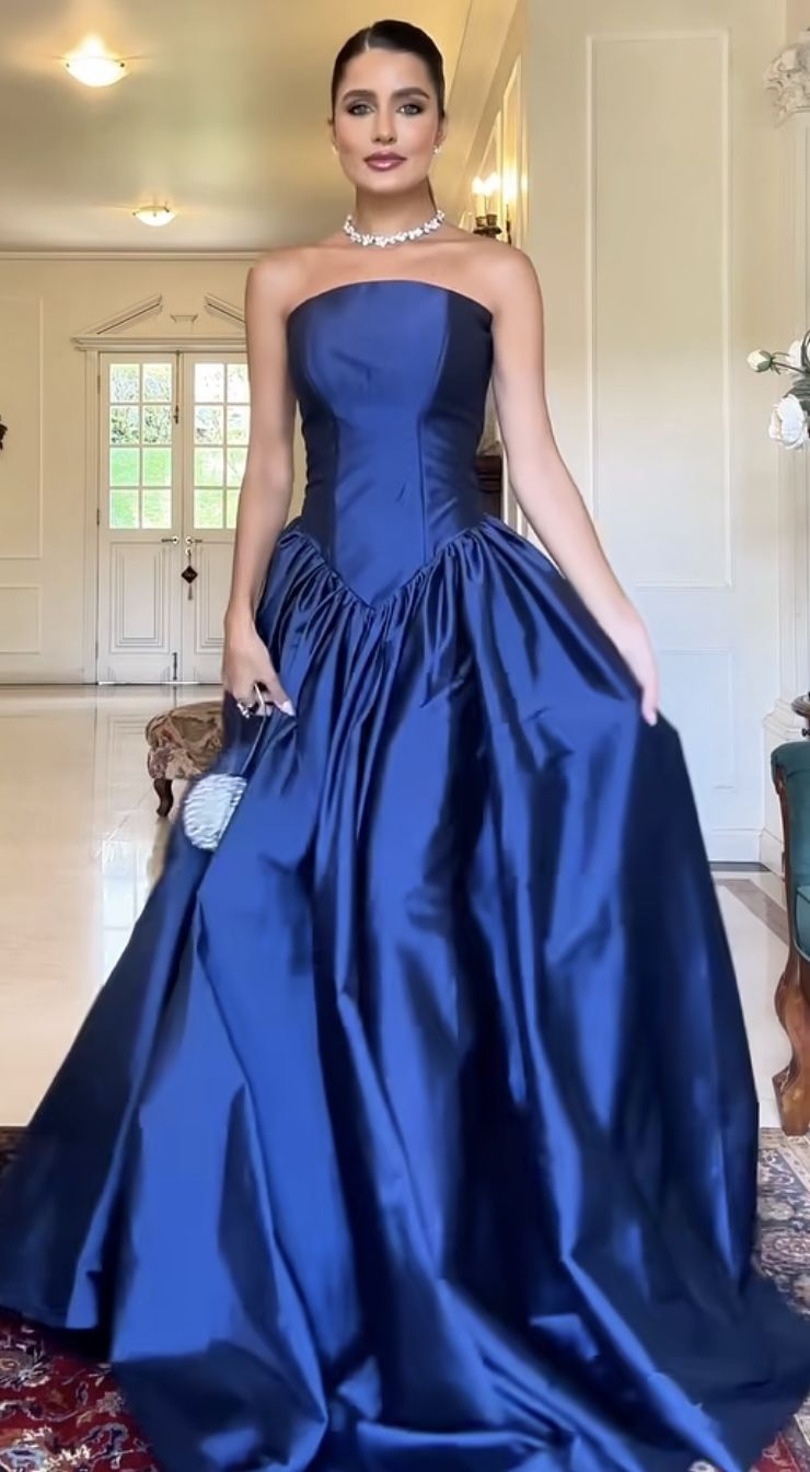 Robe de bal chic sans bretelles en satin bleu marine, longue, tenue de bal pour 22e anniversaire, RB1567