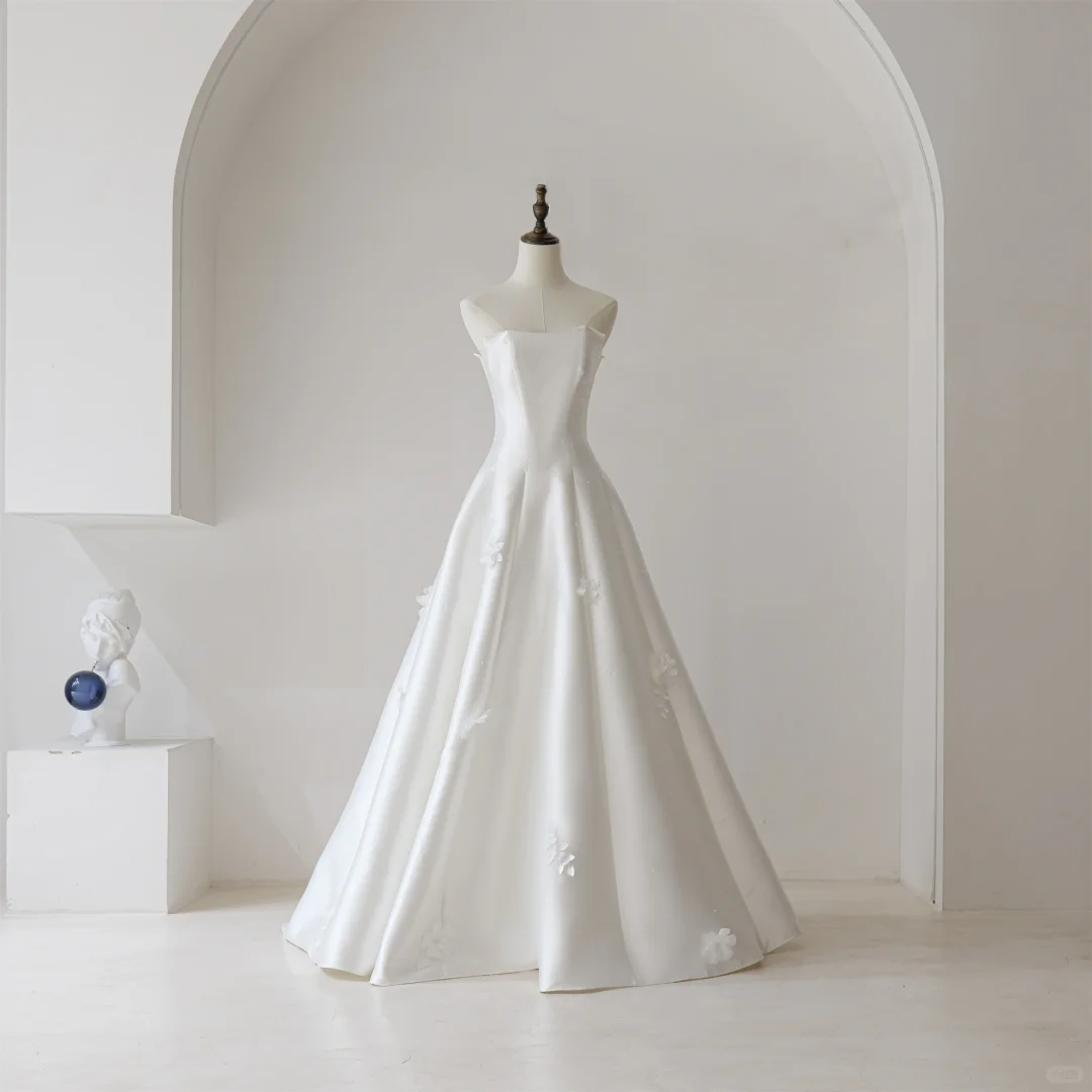 Stunning Ball Gown Strapless Fitted Corset Satin Wedding Dress Long Bridal Gown White Wedding Gowns RB1595