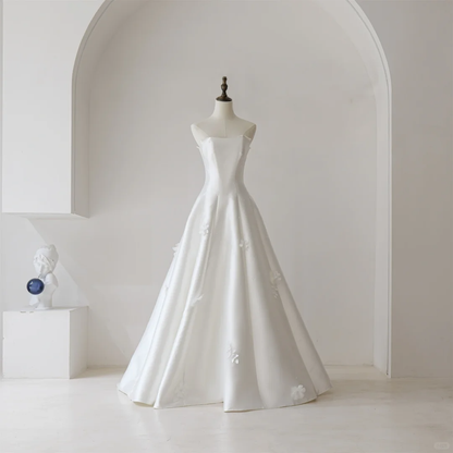 Stunning Ball Gown Strapless Fitted Corset Satin Wedding Dress Long Bridal Gown White Wedding Gowns RB1595