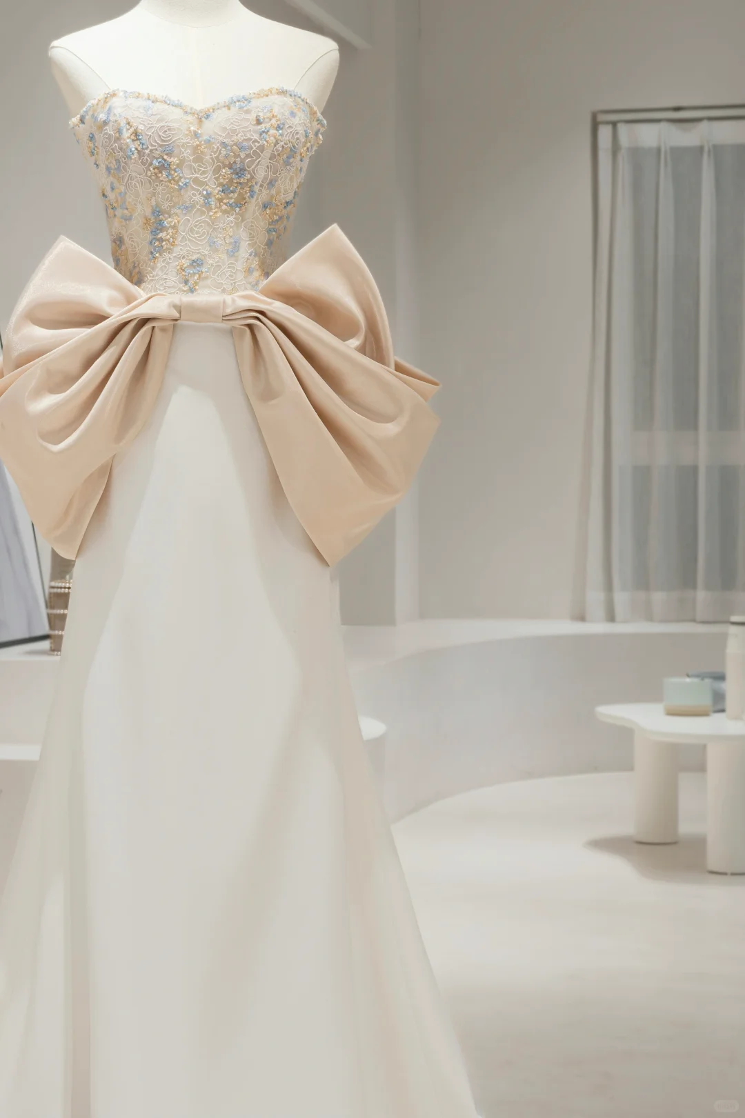 Robe de mariée sirène romantique en satin, décolleté en cœur, corset ajusté, longue robe de mariée, RB1596