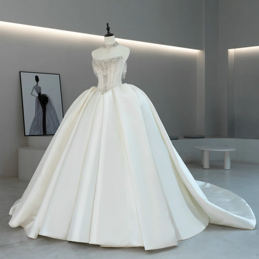 Stunning Ball Gown Strapless Fitted Corset Satin Wedding Dress Long Bridal Gown White Wedding Gowns RB1597