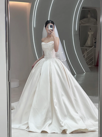 Unique Ball Gown Strapless Sleeveless Lace Fitted Long Wedding Dress Bridal Gown White Wedding Dresses RB1607