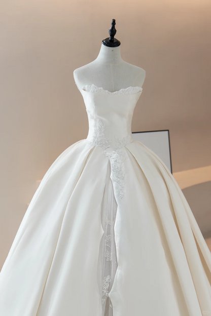 Unique Ball Gown Strapless Sleeveless Lace Fitted Long Wedding Dress Bridal Gown White Wedding Dresses RB1607