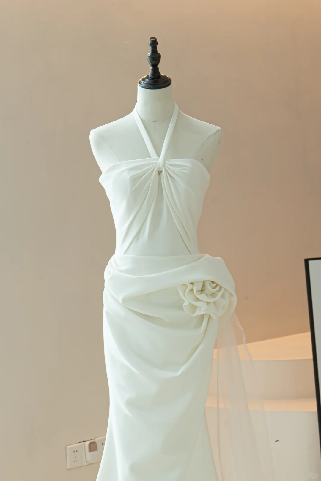 Simple Mermaid Halter Sleeveless Satin Fitted Long Wedding Dress Bridal Gown Wedding Dresses RB1615