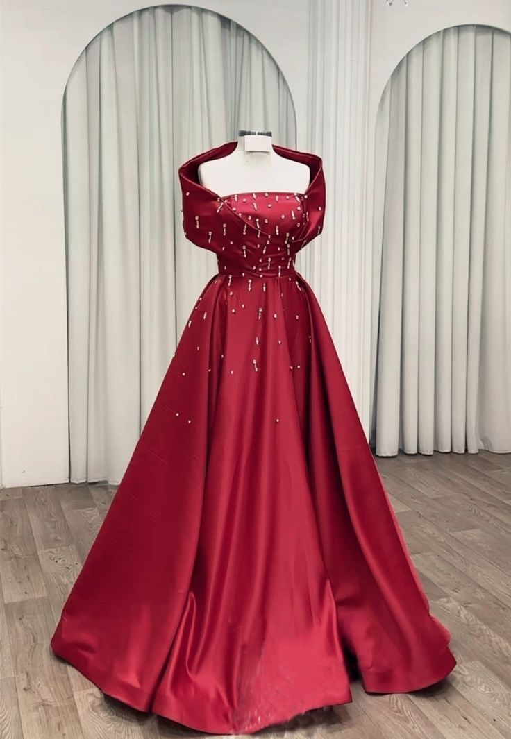 Robe de bal chic bustier en satin bordeaux avec perles argentées, robe de bal longue, tenue de bal impressionnante pour un 18e anniversaire, RB1626