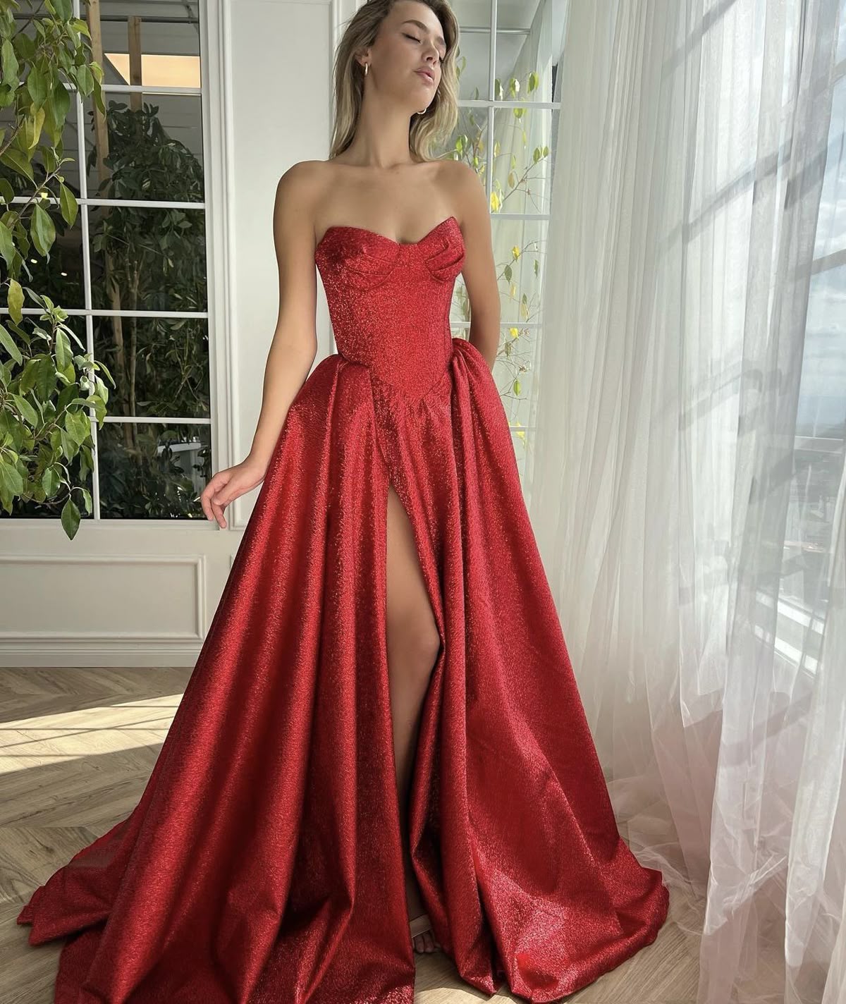 Elegant A line Sweetheart Red Sequin Split Long Prom Dresses Impress 18th Birthday Outfits Prom Gown RB1647