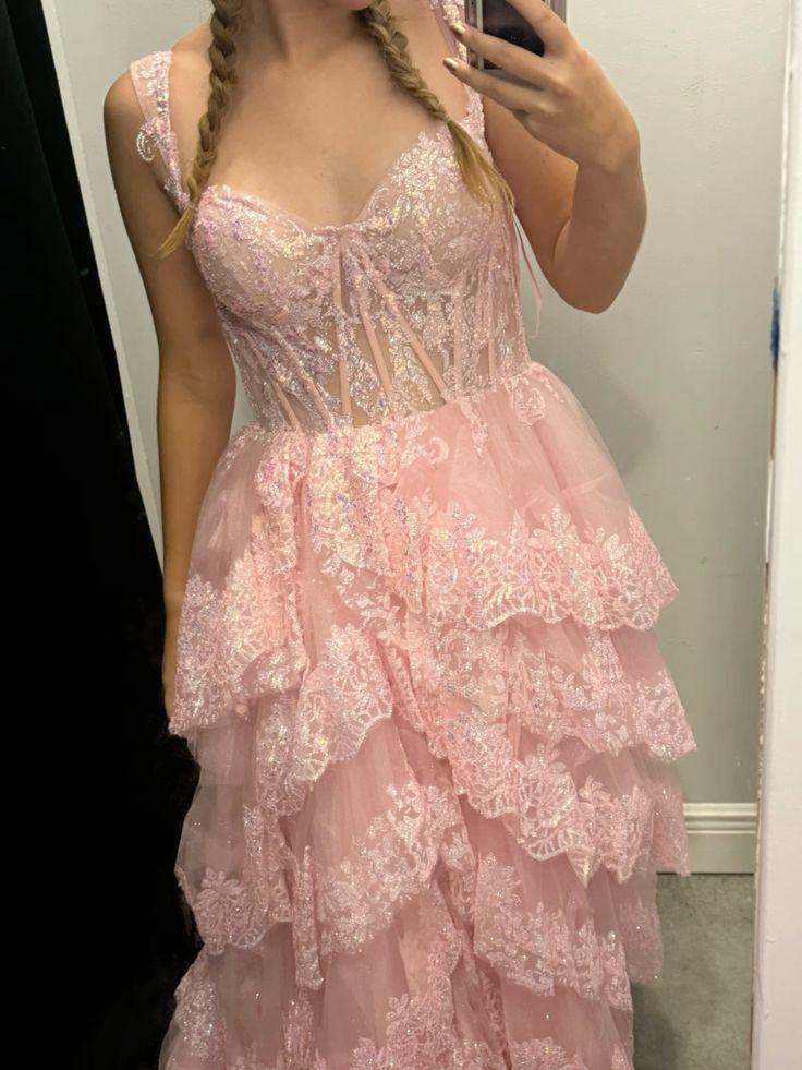 Robe de bal longue en dentelle rose, décolleté en cœur, tenue de bal impressionnante pour un 20e anniversaire, RB1670